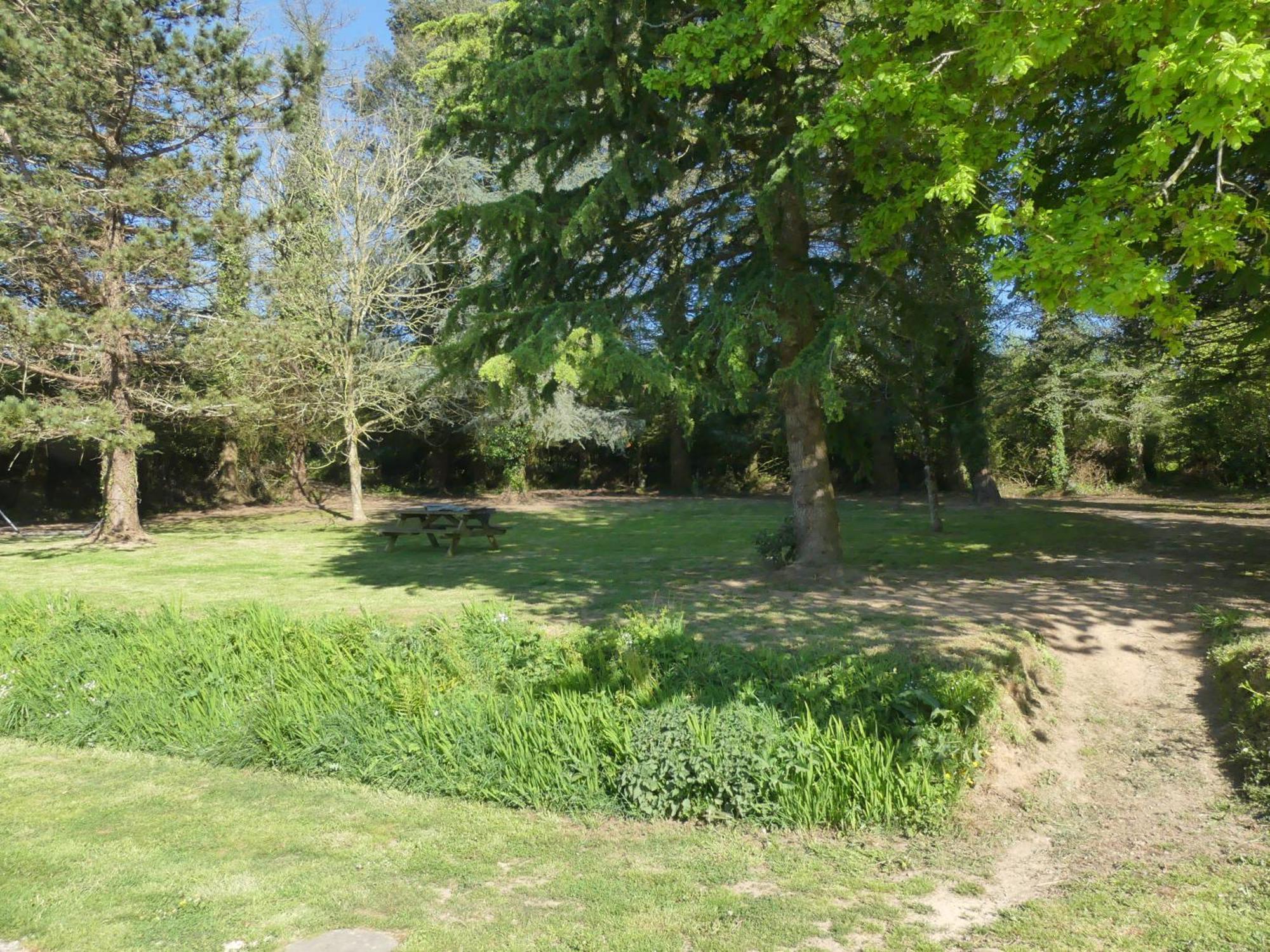 La Vallee Joly Le Vast Exterior photo